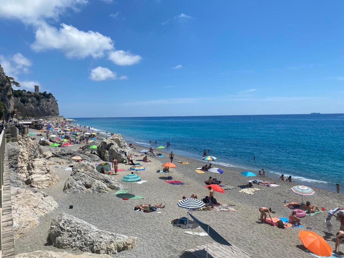 Apartamento La Terrazza Di Elico Finale Ligure Exterior foto